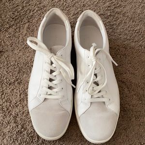 Vince Leather Sneakers 7.5